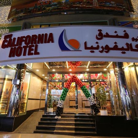 New California Hotel ドバイ エクステリア 写真