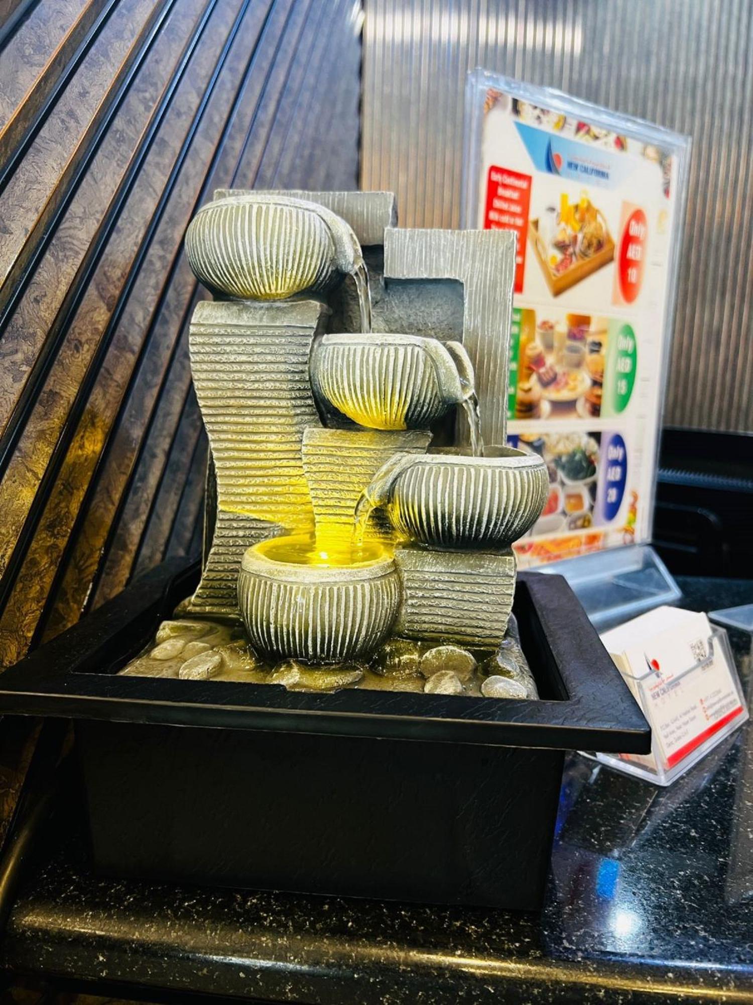 New California Hotel ドバイ エクステリア 写真